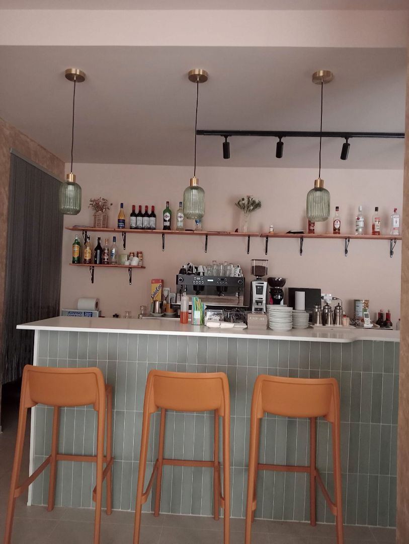 Local en traspaso en Alfafar con Aire acondicionado, Terraza y Amueblado