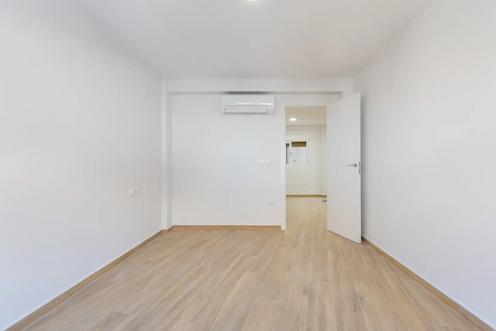 Piso de alquiler en Meliana con Aire acondicionado, Terraza y Horno