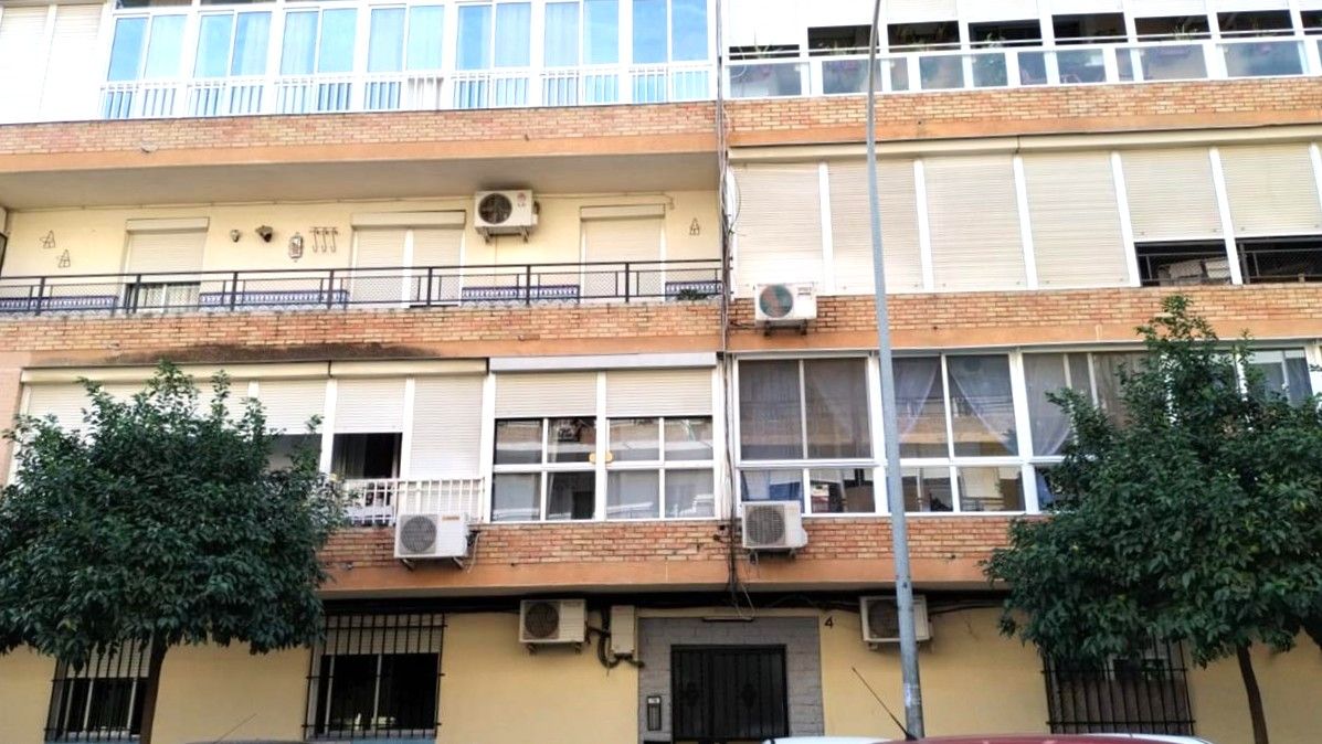 Vista exterior de Pis en venda en  Sevilla Capital
