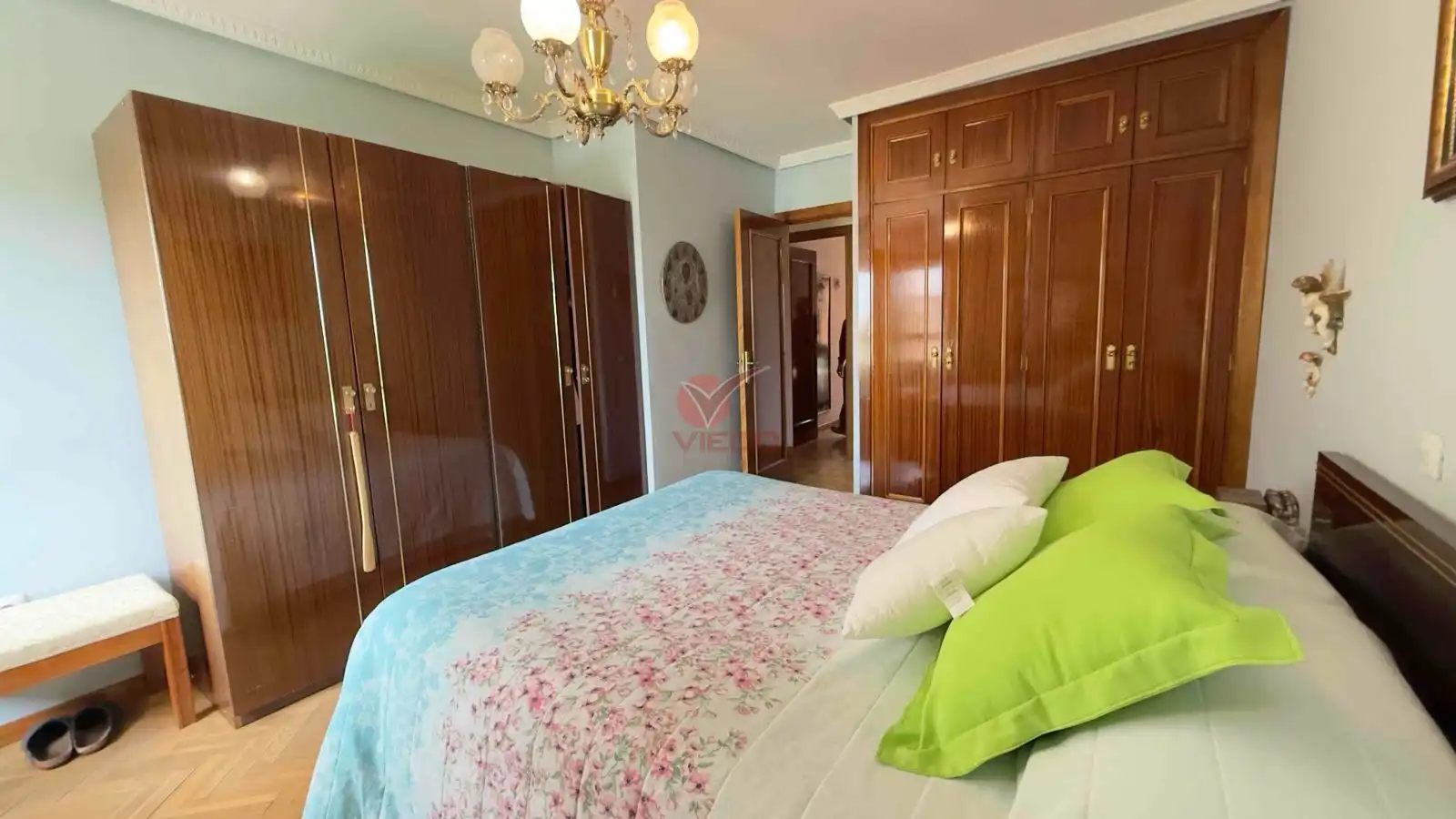 Habitación de Piso en venta en Cuenca con Calefacción, Terraza y Trastero