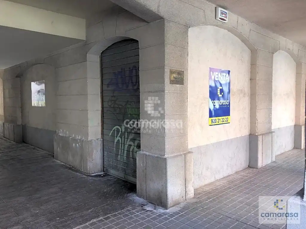 Local en venta en Calle Don Juan José Martín, 1, Centro