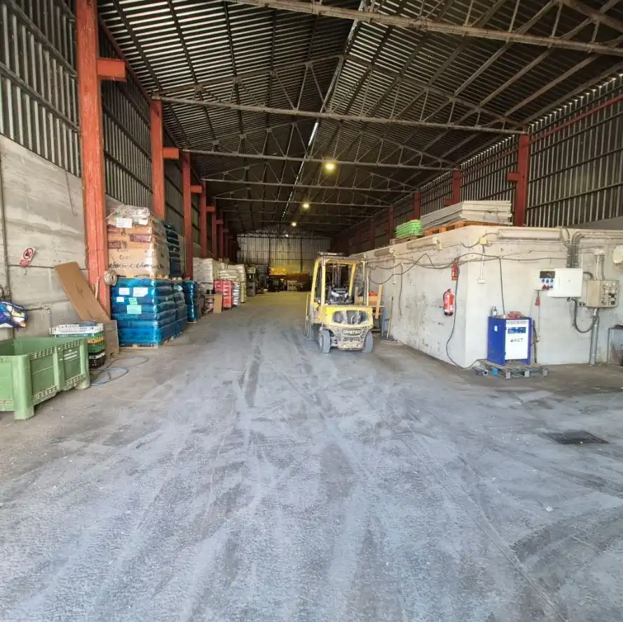 Exterior view of Commercial properties for rent in Viver  with Air Conditioner and Furnished