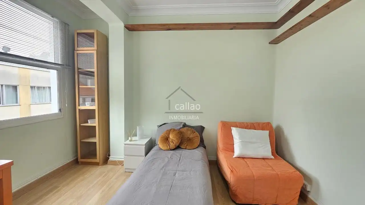 Bedroom of Flat for share in Ferrol  with Heating and Furnished