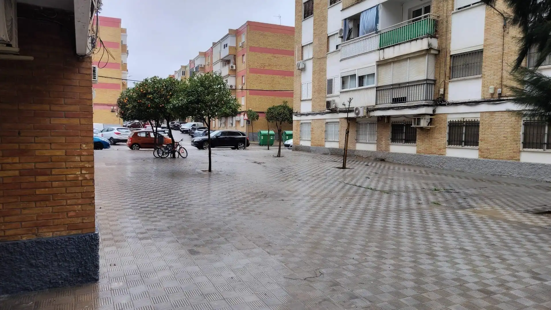Vista exterior de Pis en venda en Dos Hermanas