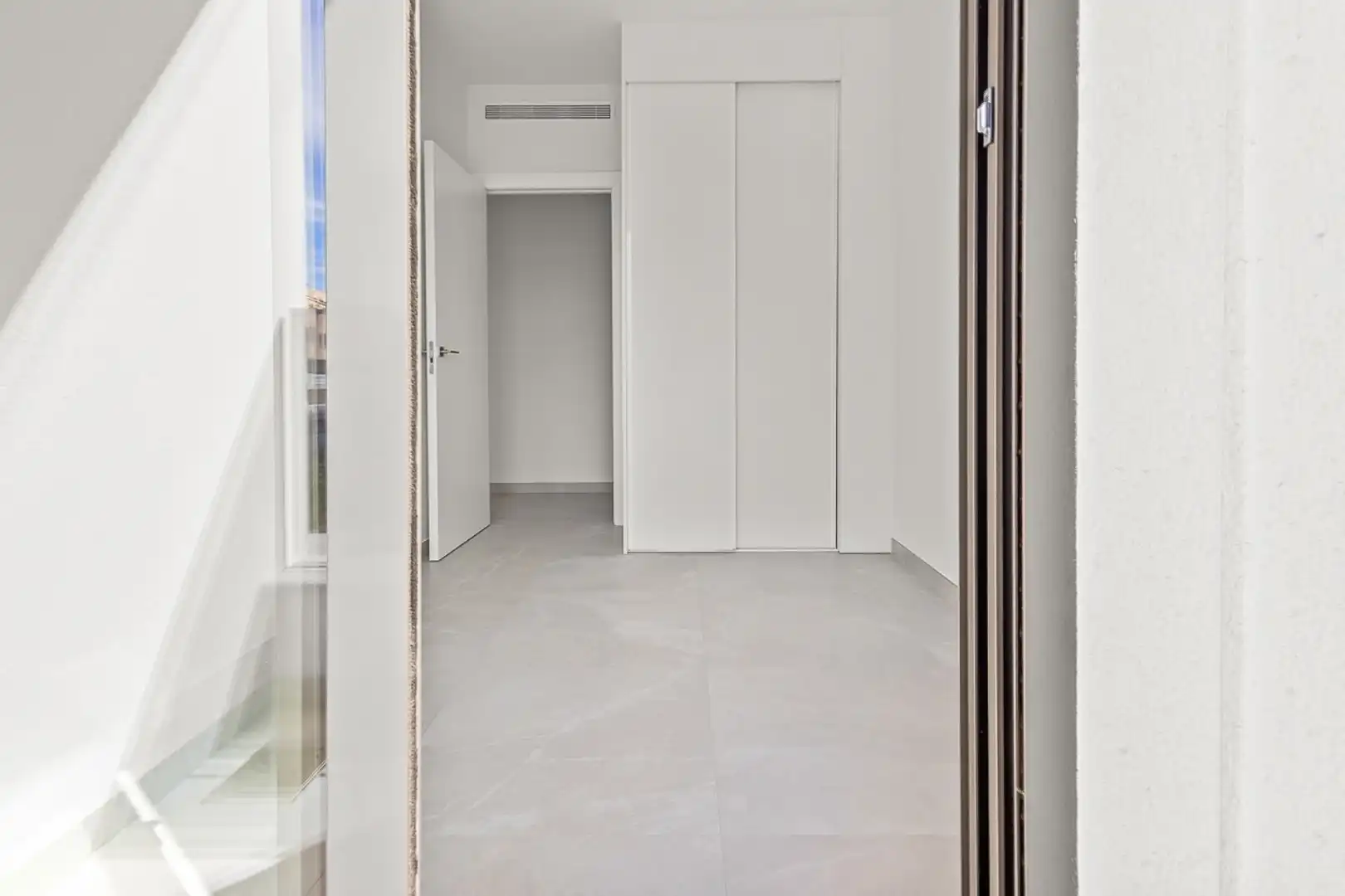 Wohnung zum Verkauf in Torrevieja mit Klimaanlage, Heizung und Terrasse