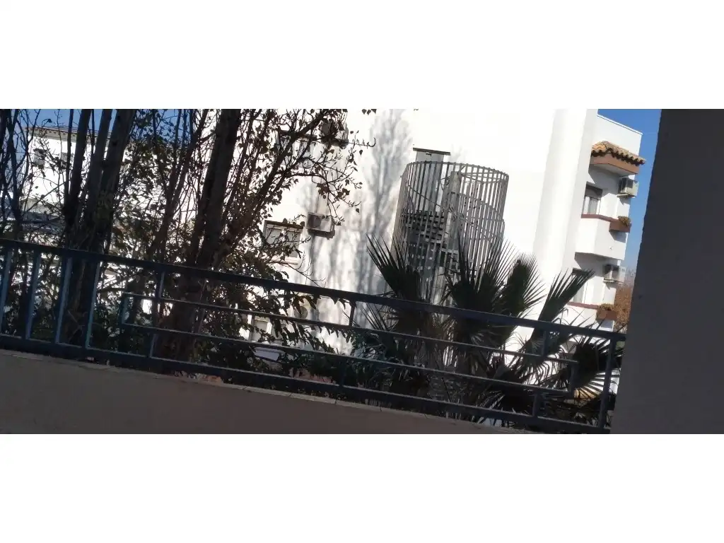 Vista exterior de Piso en venta en Empuriabrava