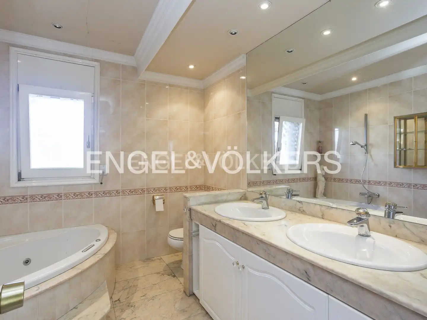 Baño de Casa o chalet en venta en La Pobla de Claramunt con Calefacción, Jardín privado y Terraza