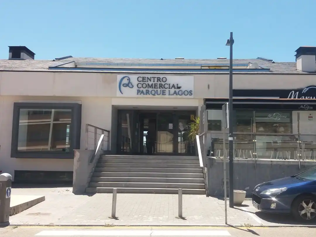 Vista exterior de Local en venda en Galapagar amb Alarma