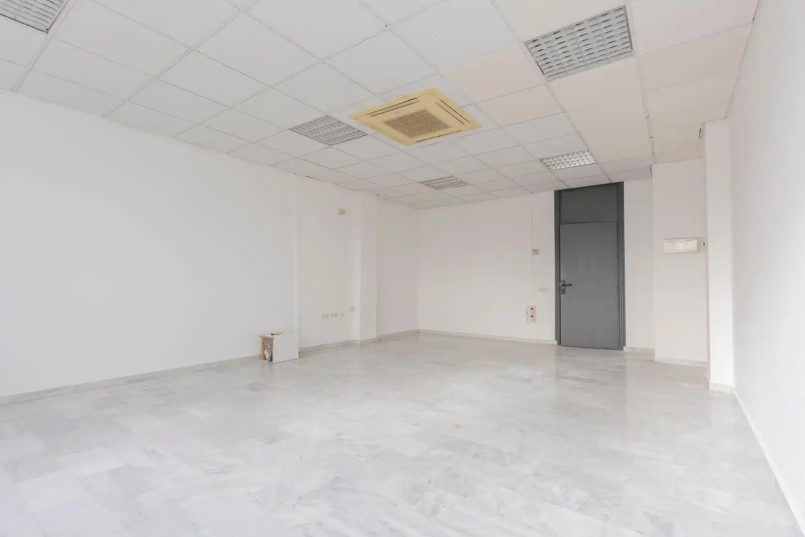 Business premises for sale in Calle de la Exposición 14, imagen 22