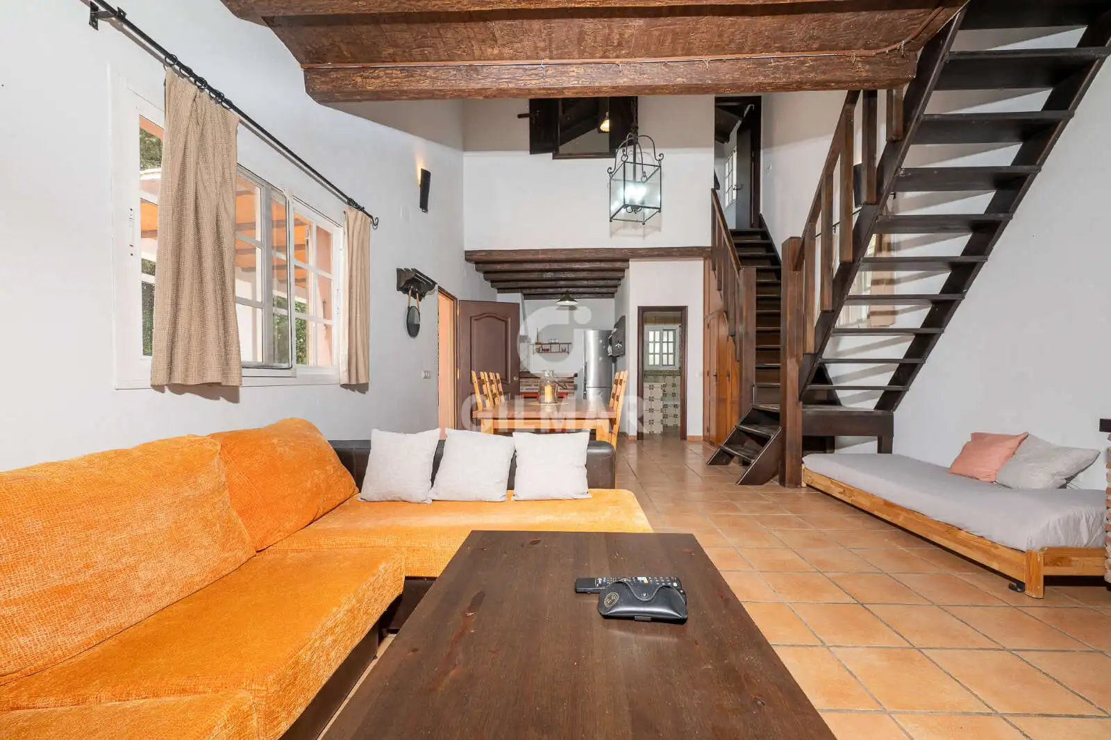 Sala d'estar de Casa o xalet en venda en Vejer de la Frontera amb Calefacció, Jardí privat i Piscina