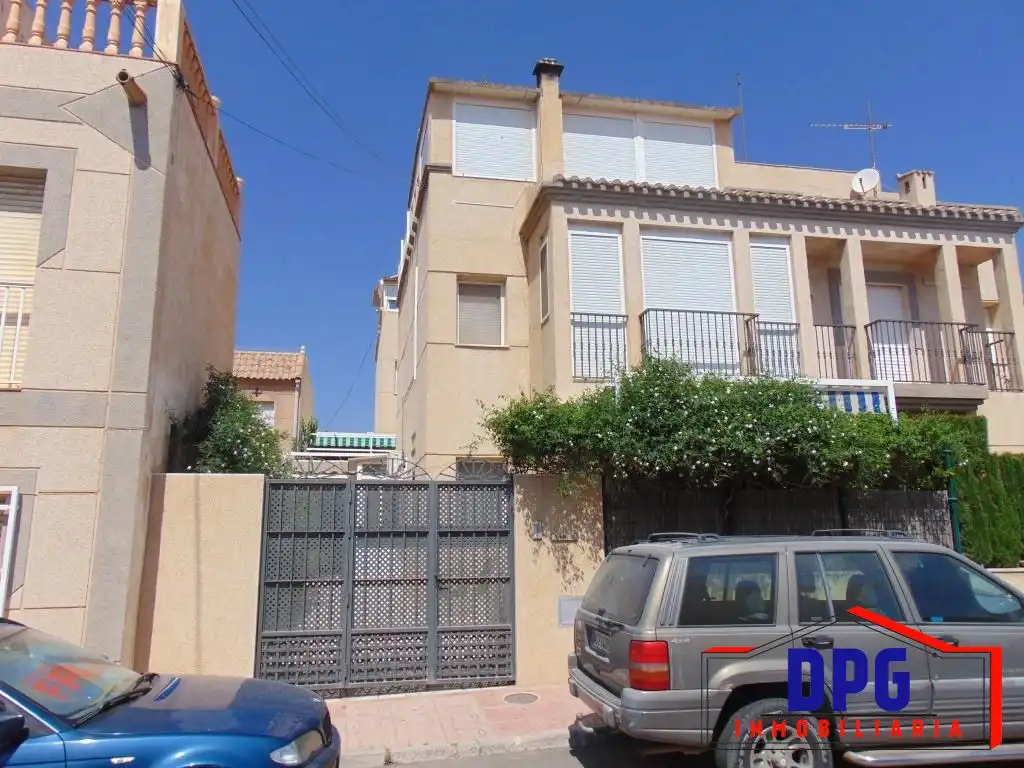 Vista exterior de Dúplex en venta en Garrucha con Aire acondicionado, Terraza y Amueblado