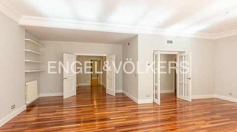 Foto 4 de Piso en venta en Recoletos, Madrid Capital