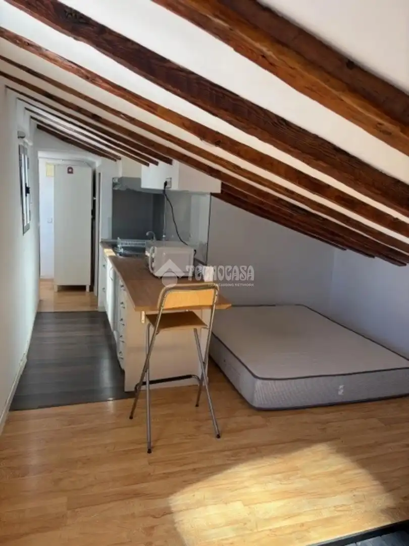Habitación de Estudio de alquiler en Madrid