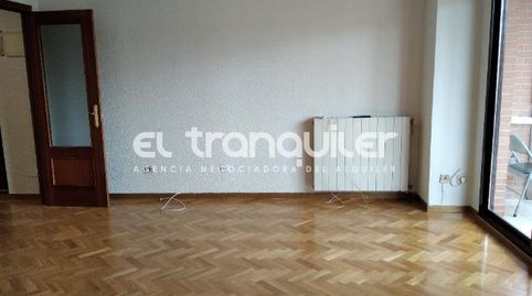 Foto 2 von Wohnung zur Miete in Calle Los Pinos, Prado Santo Domingo - Ensanche, Alcorcón