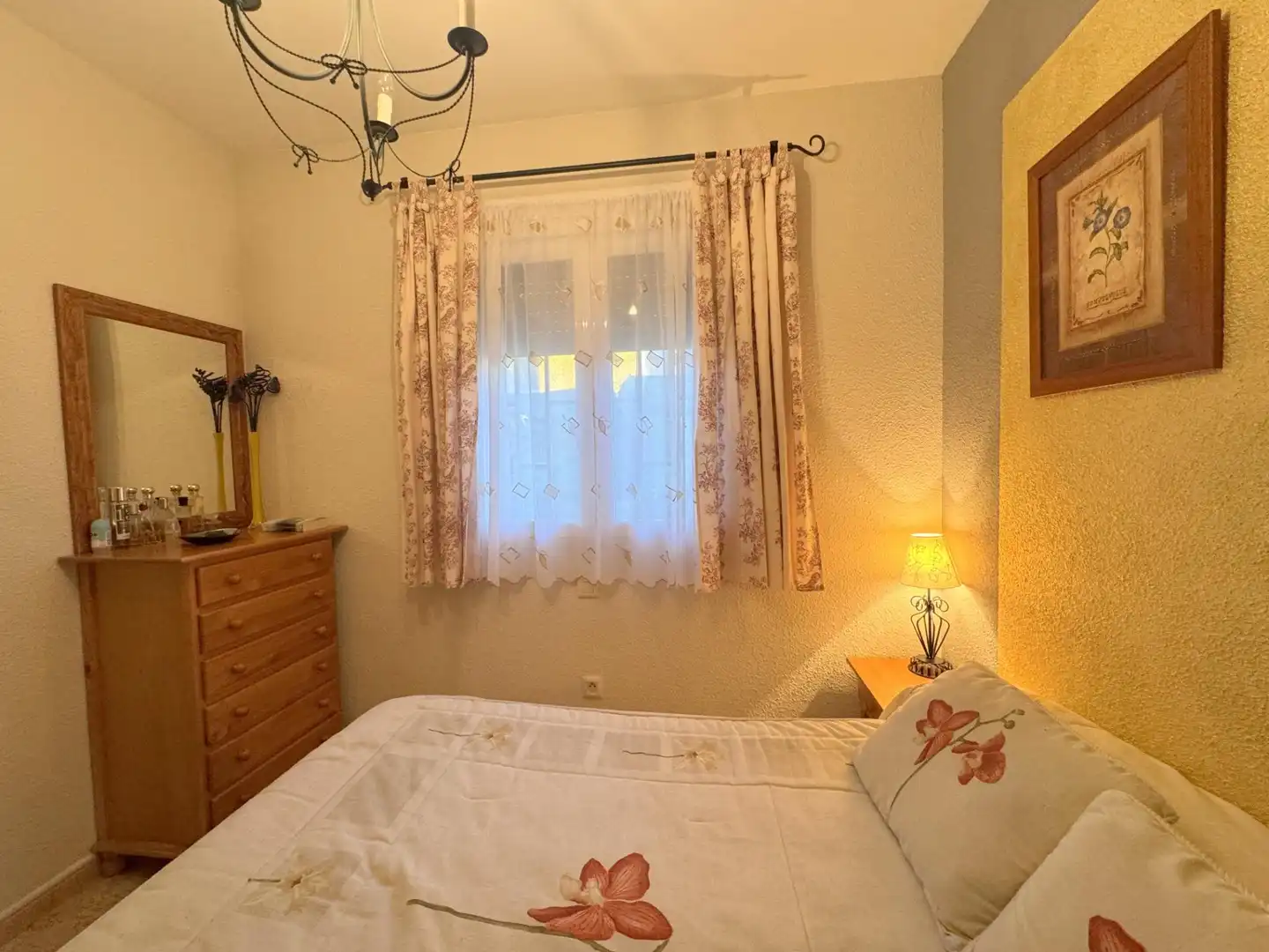 Habitación de Casa o chalet en venta en Herradón de Pinares con Calefacción, Jardín privado y Piscina
