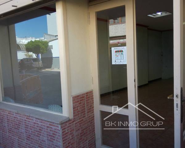 Local comercial en Alquiler en Carrer d'Antonio Pascual en Llandels