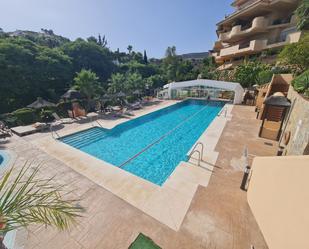 Swimming pool of Planta baja to rent in Marbella  with Air Conditioner, Heating and Terrace