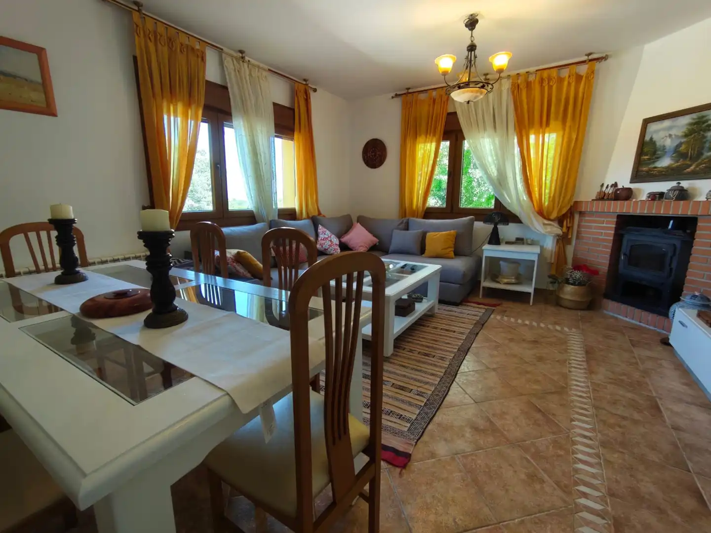 Sala de estar de Casa o chalet en venta en Sevilla la Nueva con Aire acondicionado, Calefacción y Jardín privado