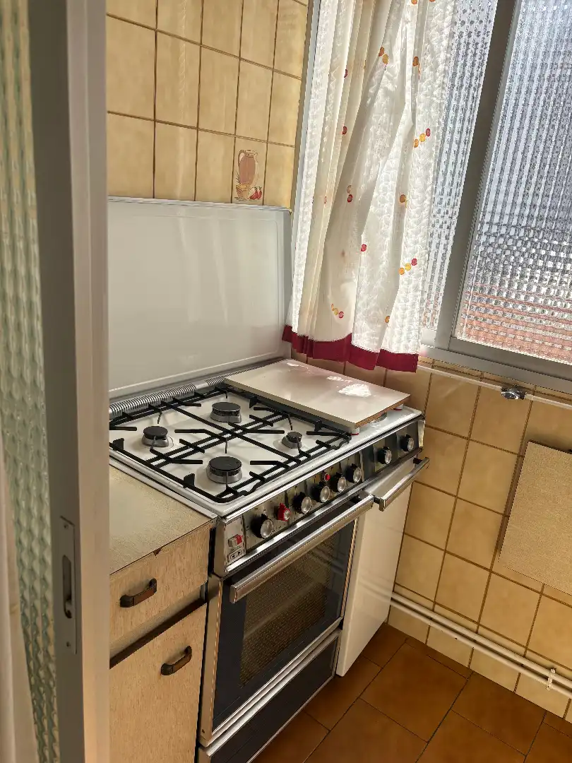 Cuina de Pis en venda en Madrid amb Aire condicionat, Calefacció i Terrassa