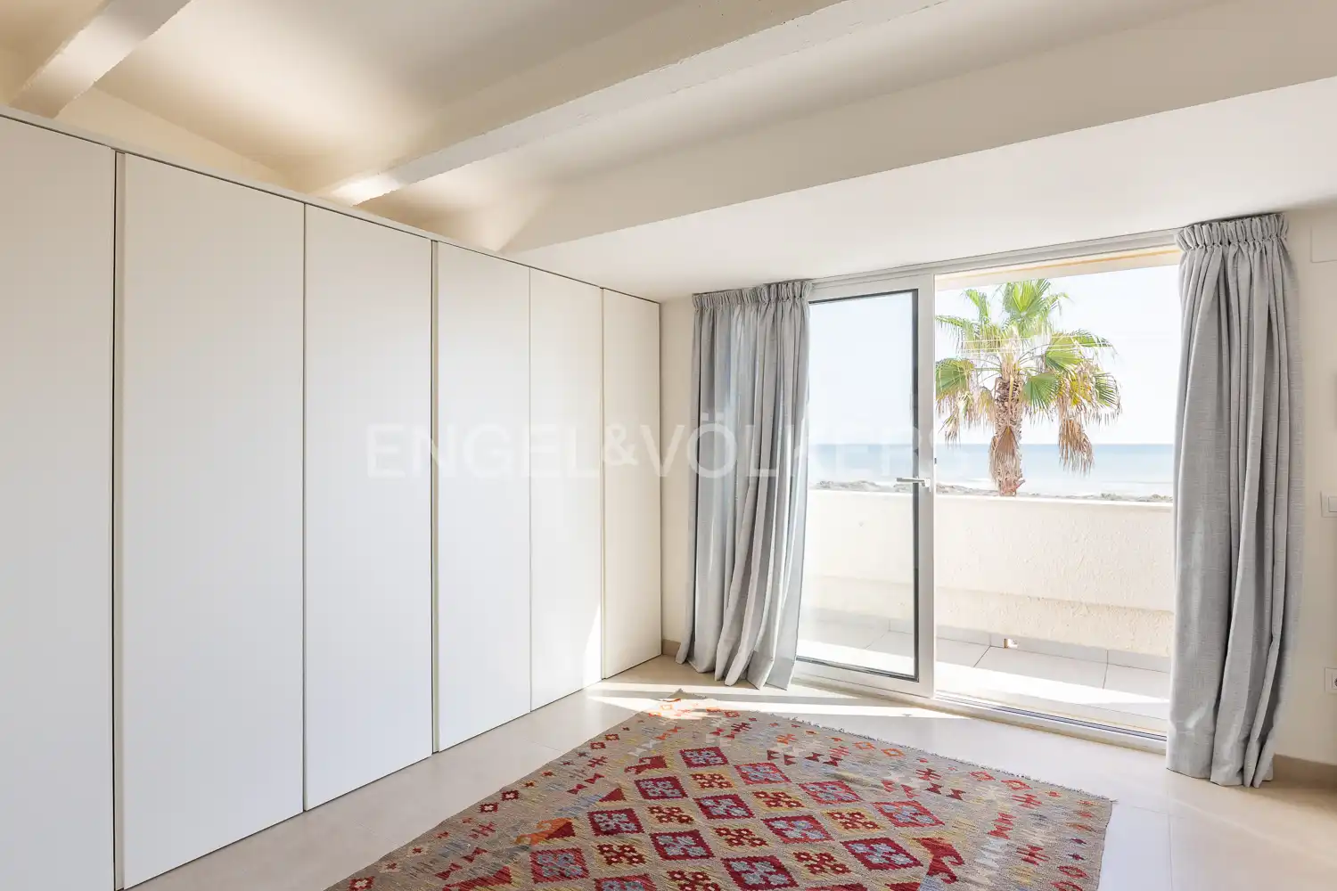 Bedroom of Houses for rent in Valencia  with Heating, Private garden and Terrace
