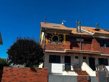 Casa con jardín en venta en Calle Escipión