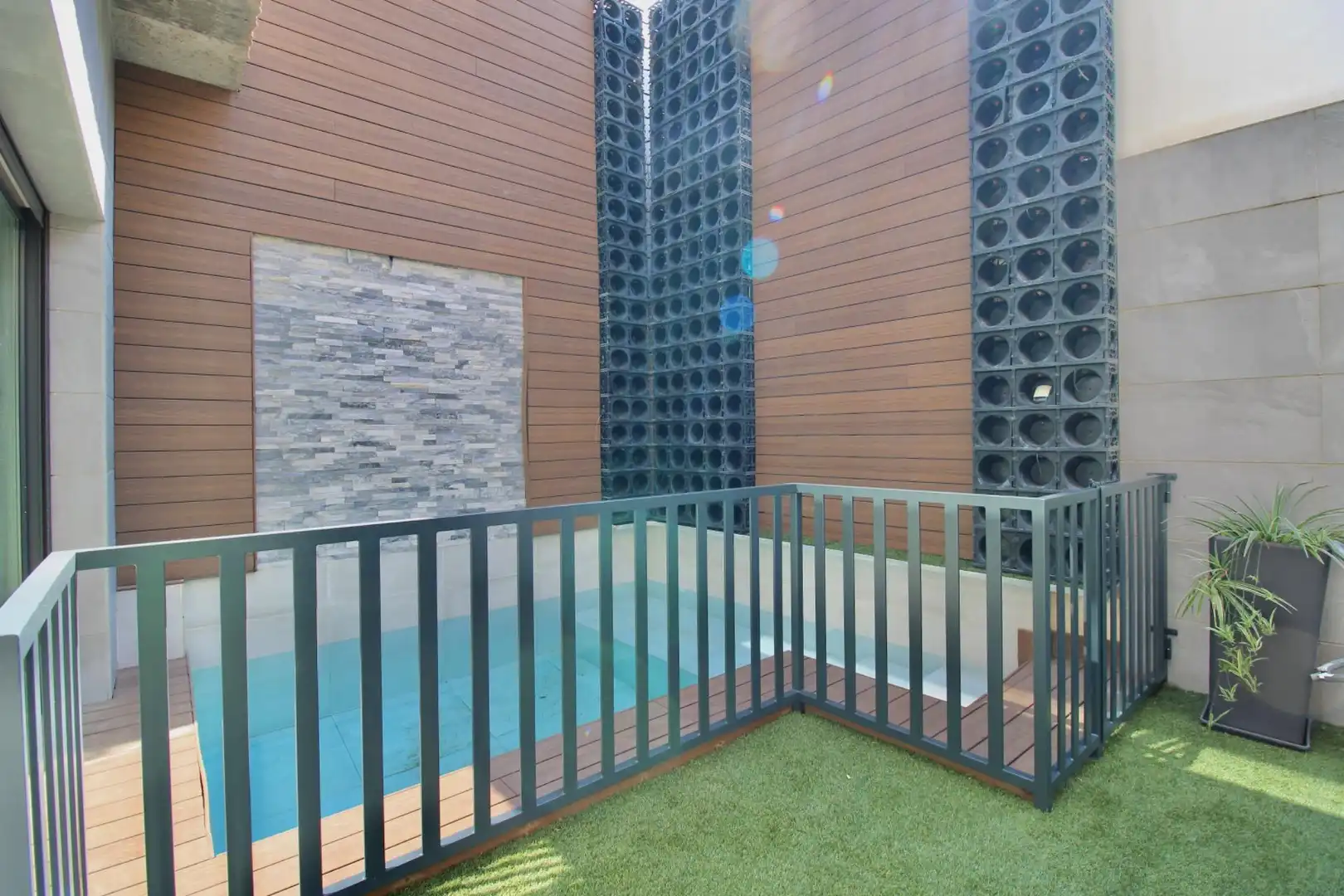 Piscina de Casa adosada en venta en Armilla con Aire acondicionado, Calefacción y Jardín privado