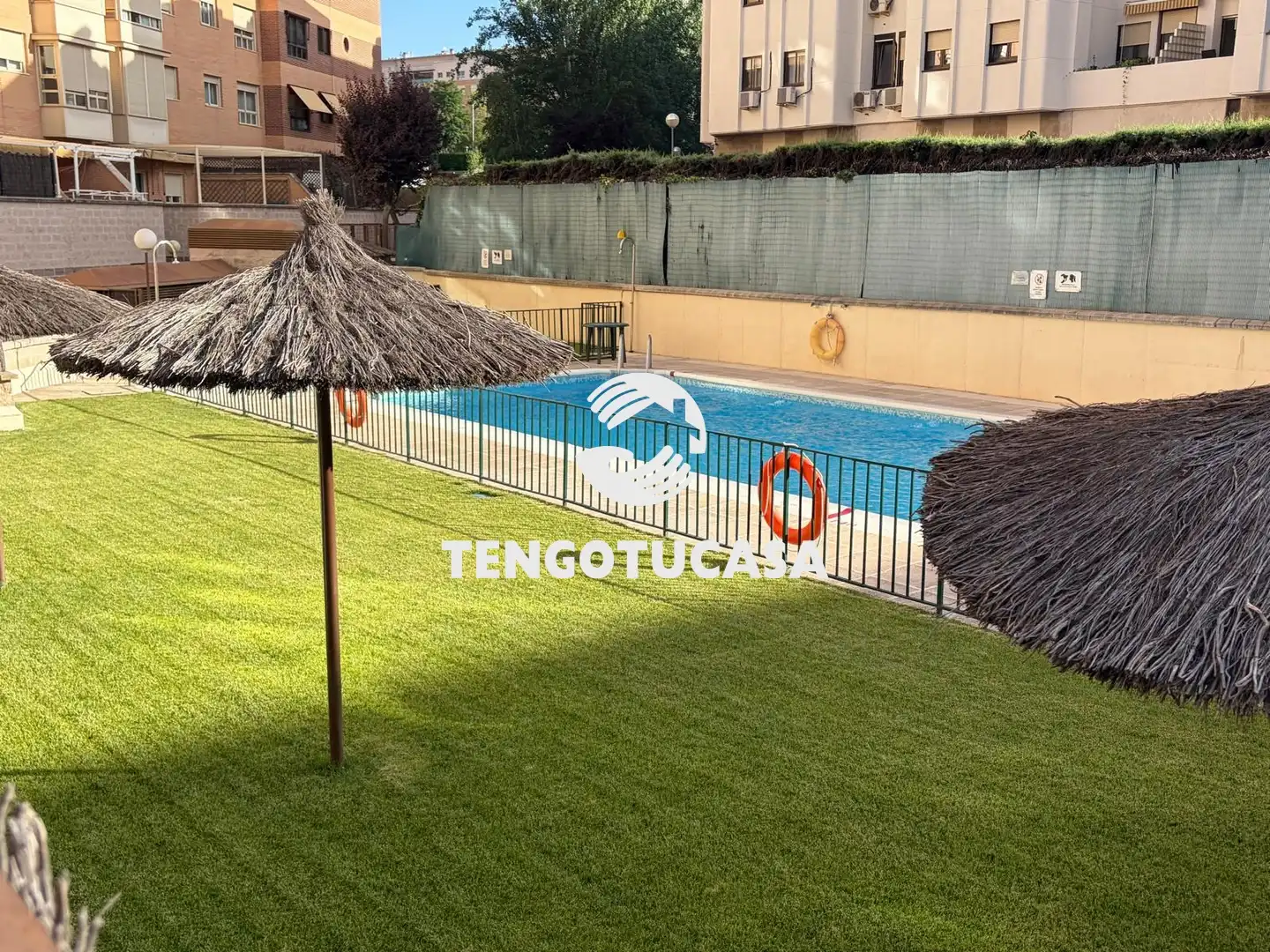 Schwimmbecken von Dachboden zum Verkauf in Madrid mit Klimaanlage, Heizung und Terrasse