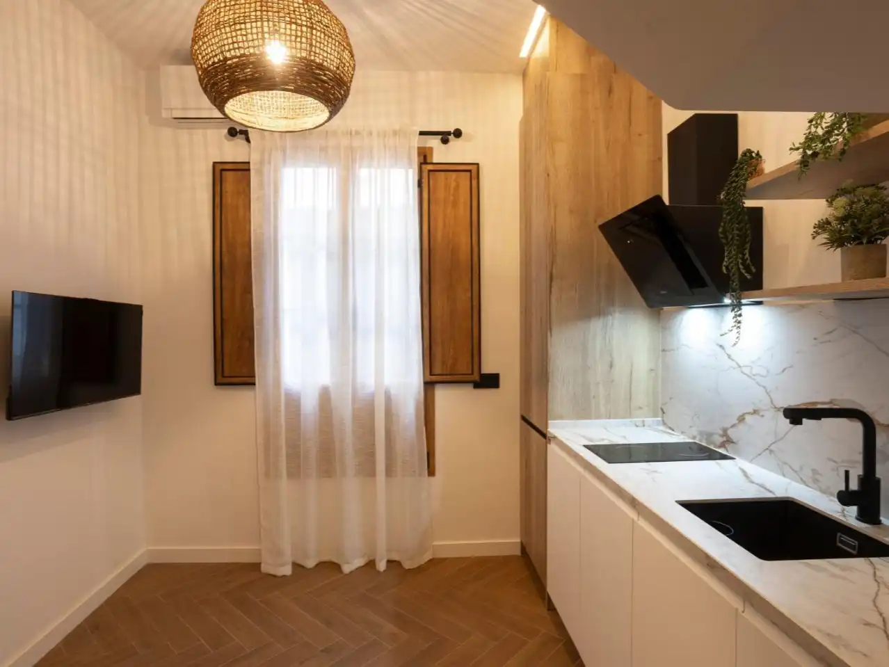 Küche von Maisonette zum Verkauf in  Sevilla Capital mit Klimaanlage und Terrasse