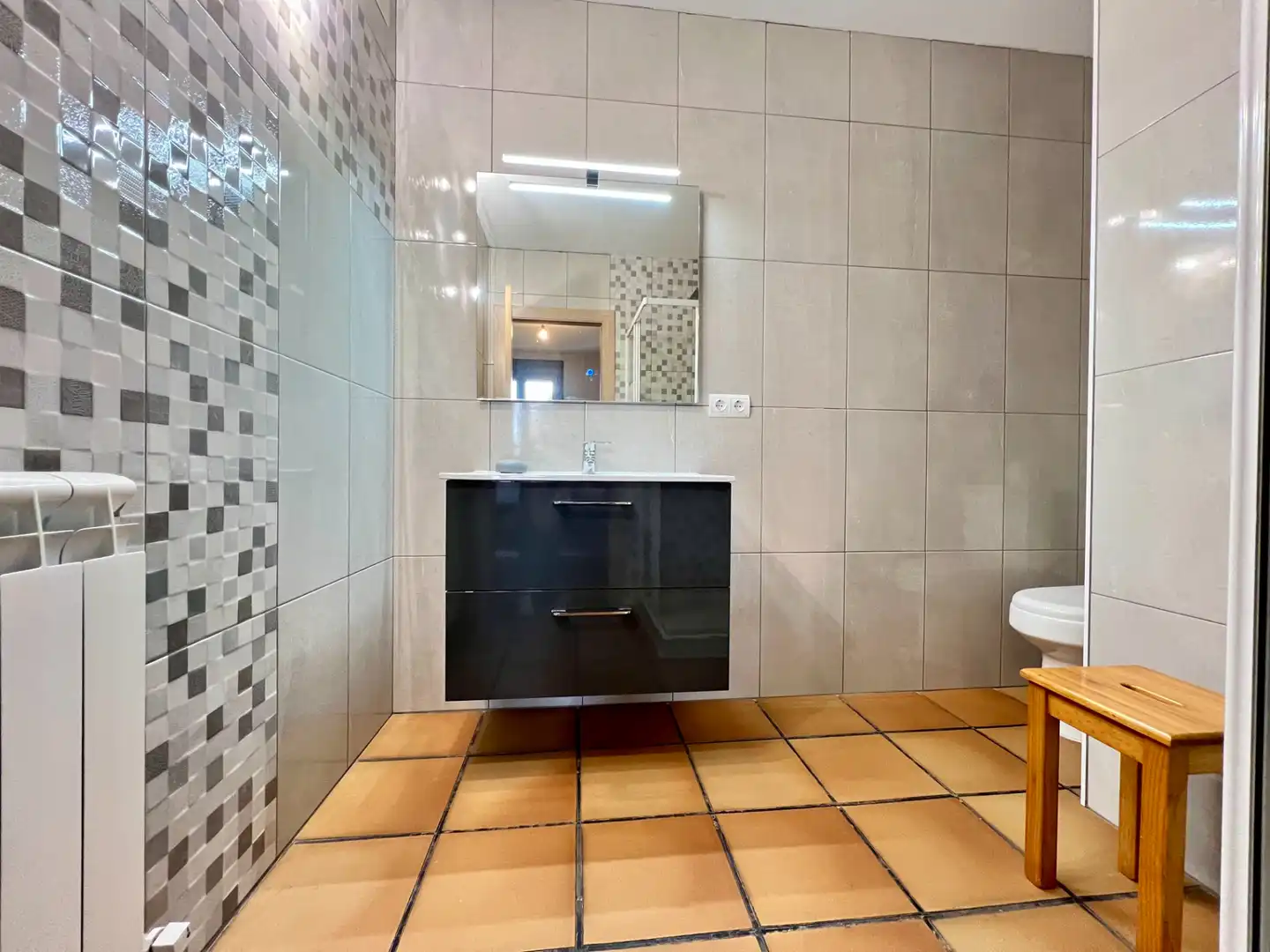 Baño de Casa o chalet en venta en Ayerbe con Calefacción, Terraza y Amueblado