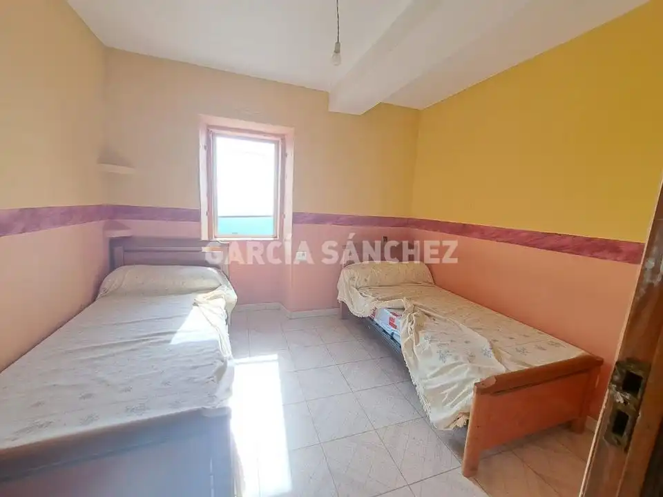 Dormitori de Casa o xalet en venda en Boiro amb Moblat