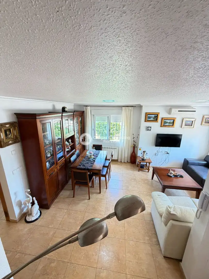 Sala de estar de Casa adosada en venta en San Pedro del Pinatar con Aire acondicionado, Calefacción y Terraza