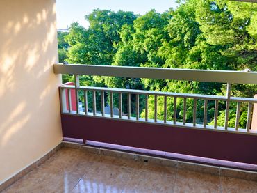 Piso con balcón en venta en Carrer de Mariano de Cavia