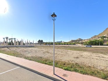 Residential land for sale in Avenida Adolfo Suárez