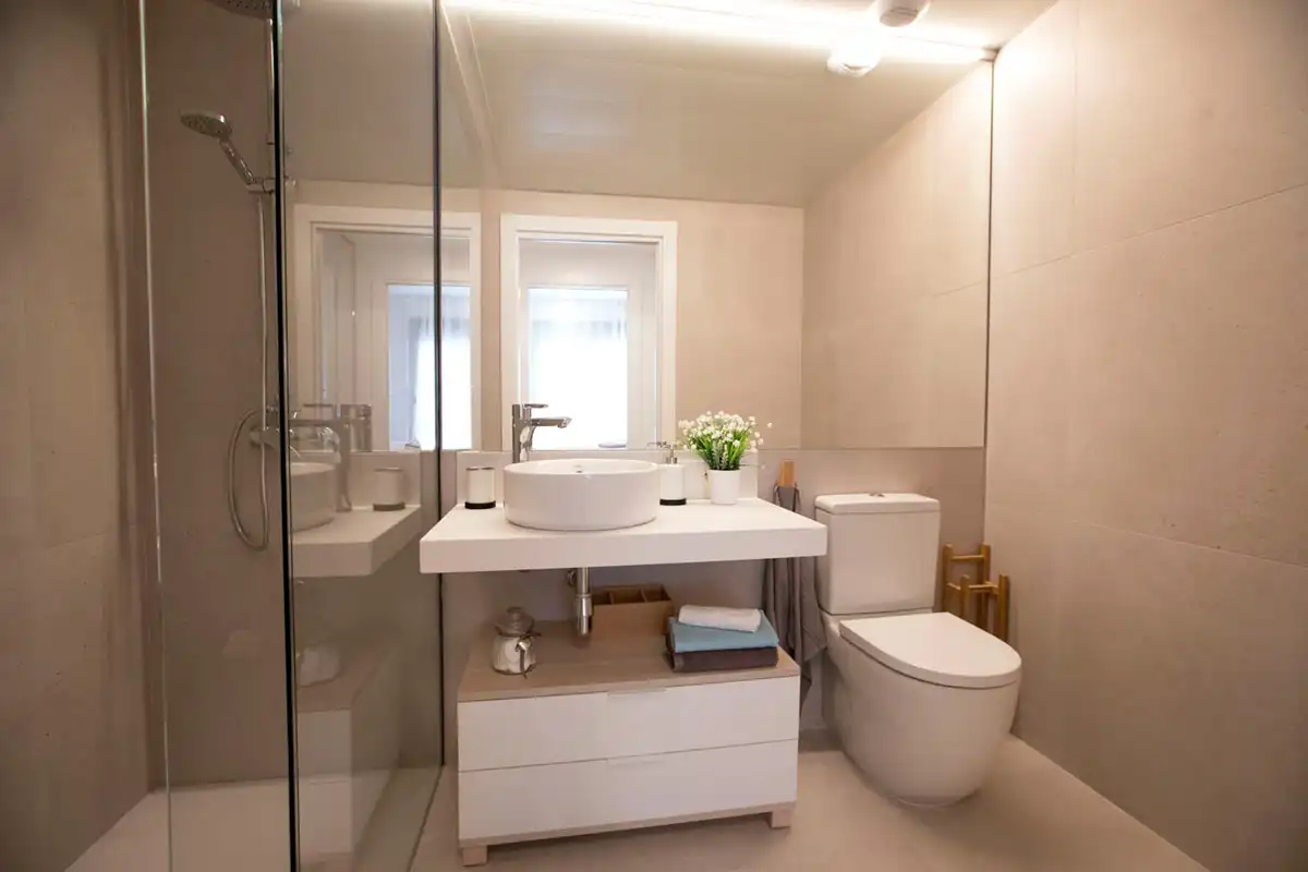Piso con ascensor en venta en Carrer d'Amèrica 11, imagen 3