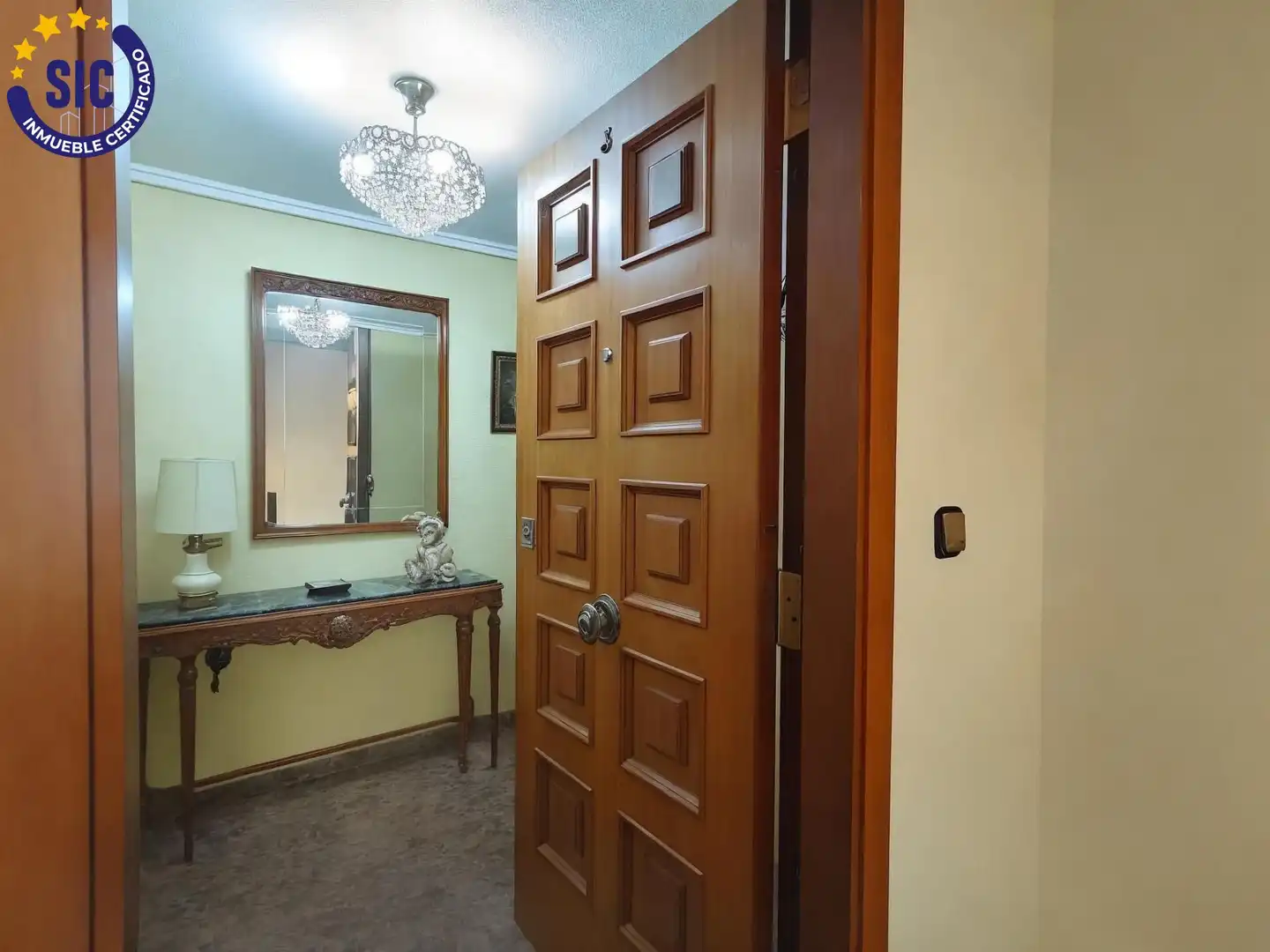 Flat for sale in Valencia  with Air Conditioner and Heating