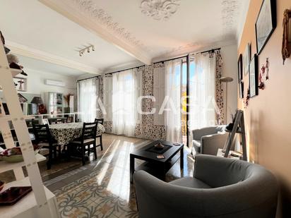 Living room of Flat for sale in  Barcelona Capital  with Air Conditioner, Heating and Balcony