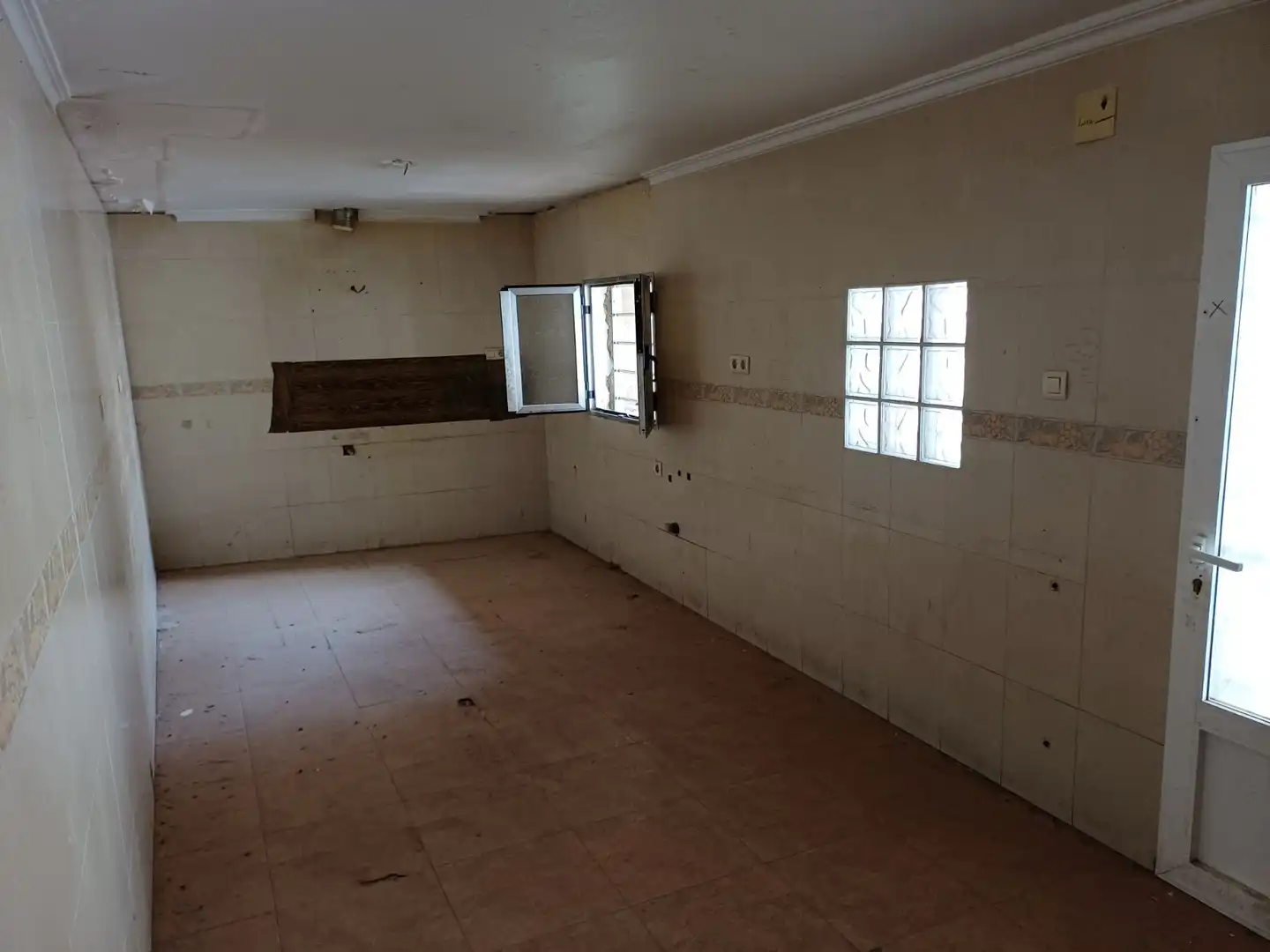Casa adosada en venta en Yecla