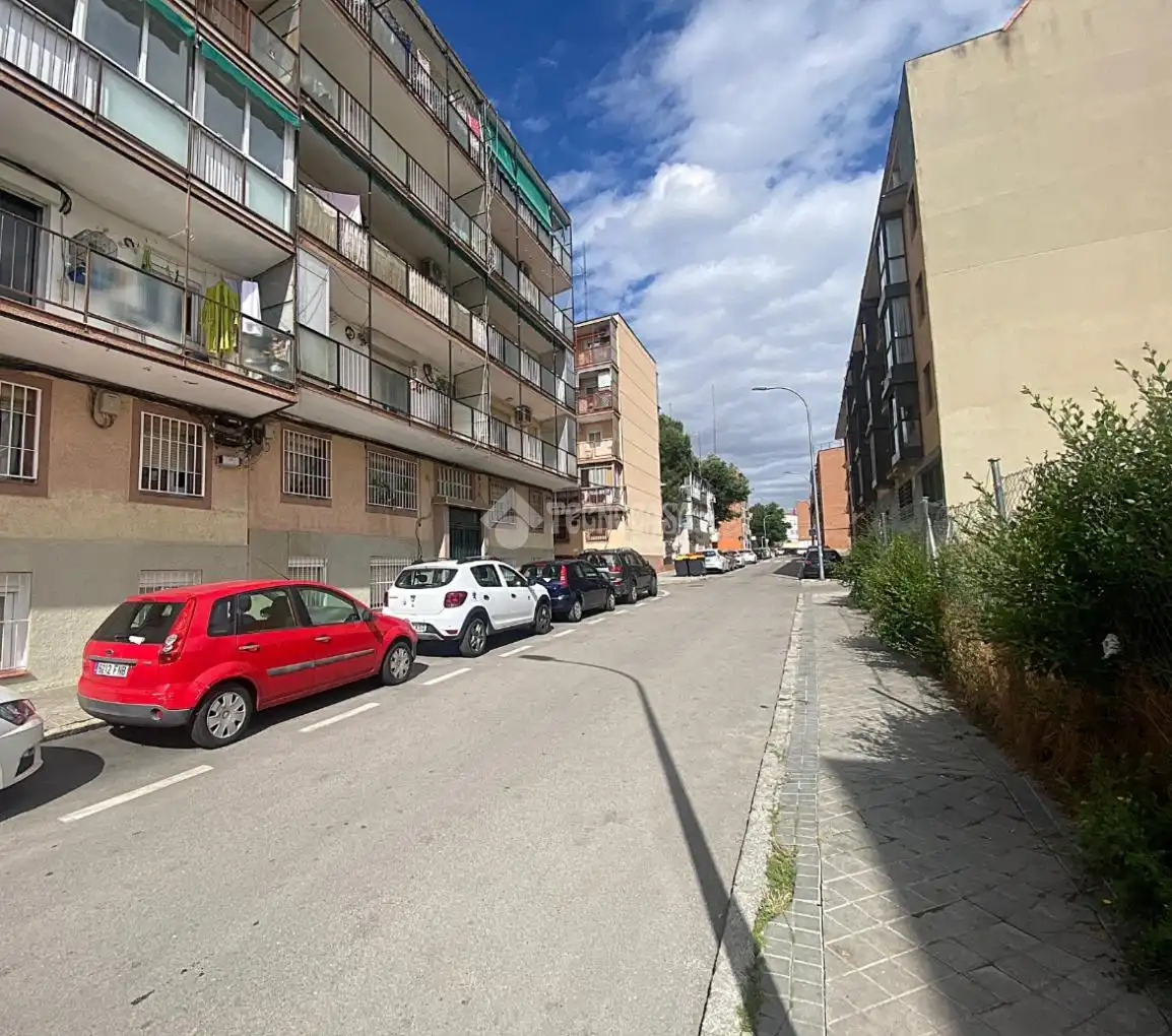 Parking de Piso en venta en Madrid