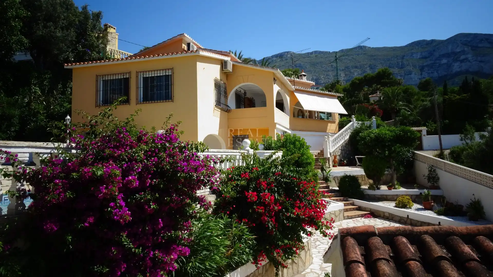Exterior view of Houses for sale in Dénia  with Air Conditioner, Heating and Terrace