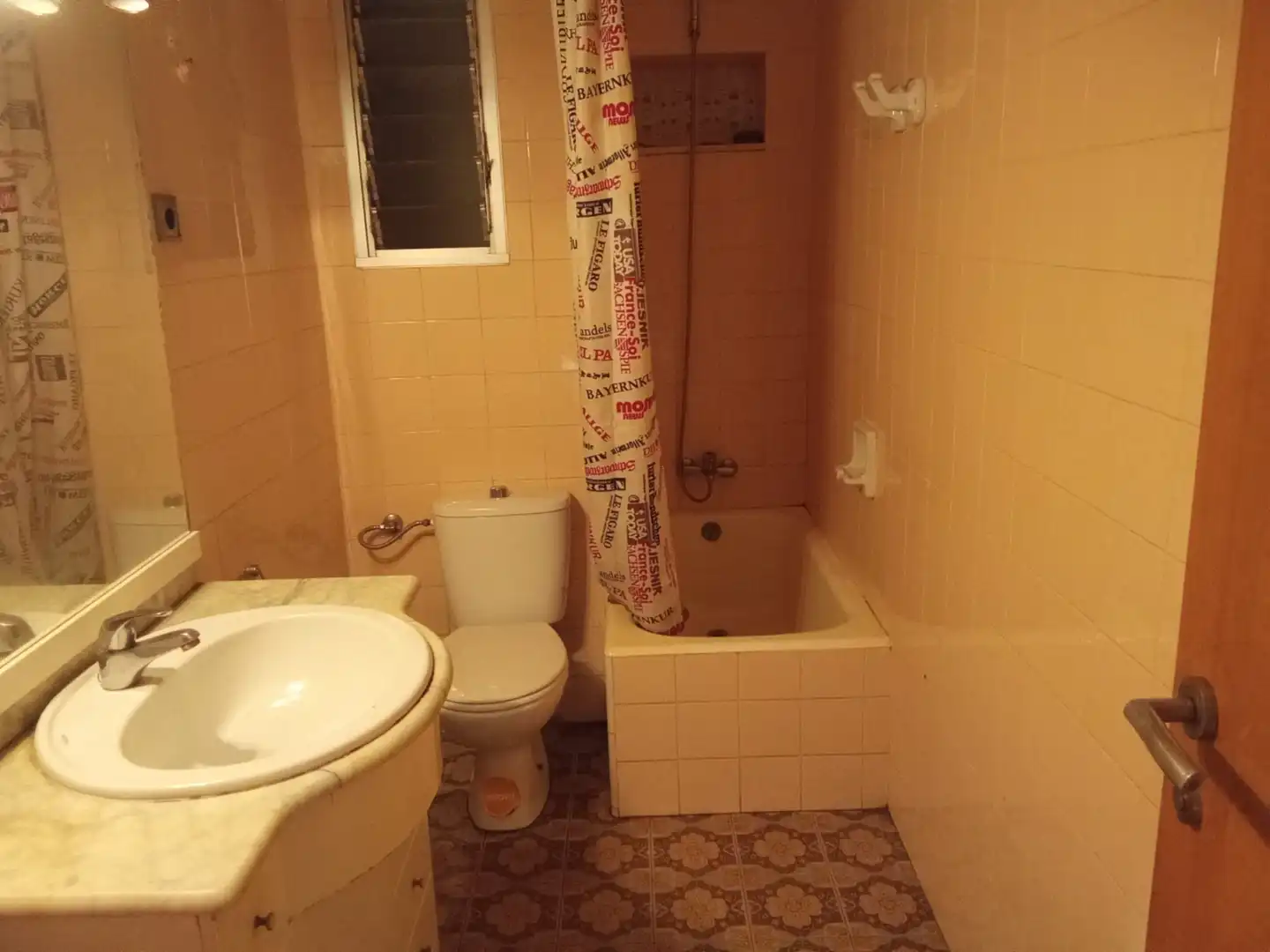 Flat with terrace to rent in Carrer de Just Vilar, imagen 10