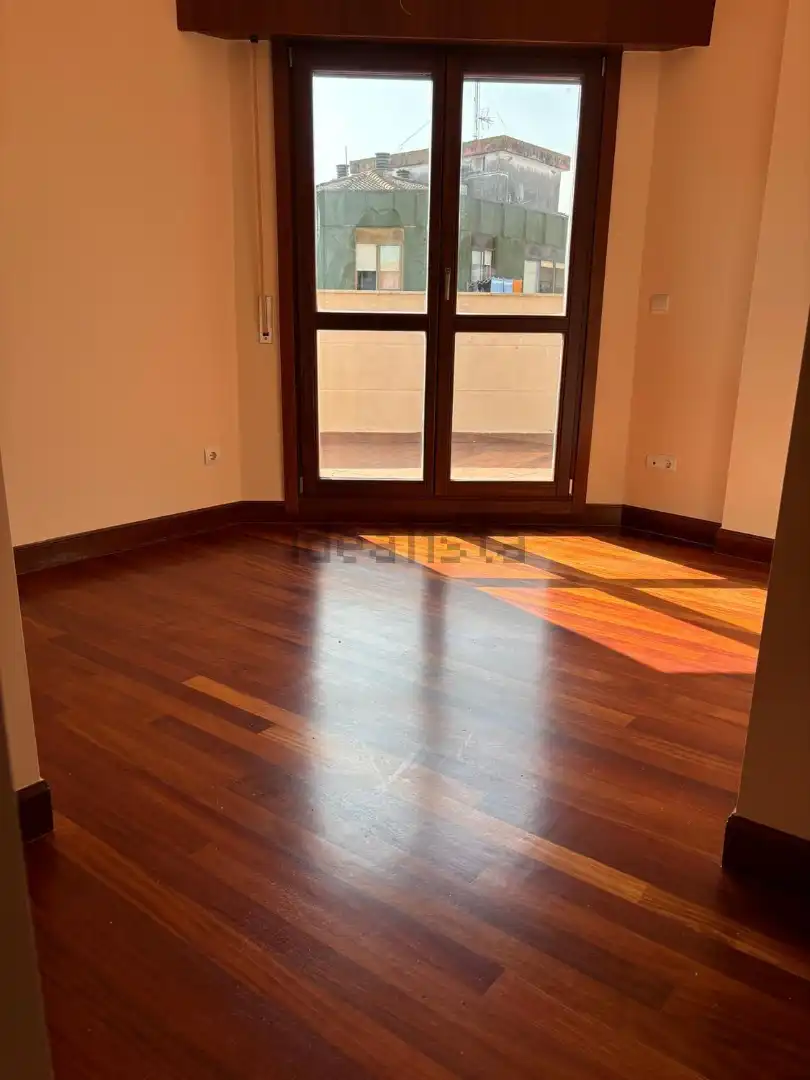 Terraza de Dúplex en venta en Santoña con Calefacción y Terraza
