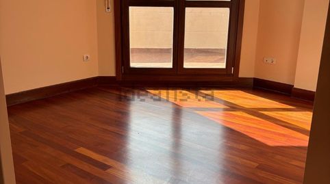 Foto 3 de Dúplex en venta en Calle Ortiz Otáñez, 32, Santoña, Cantabria