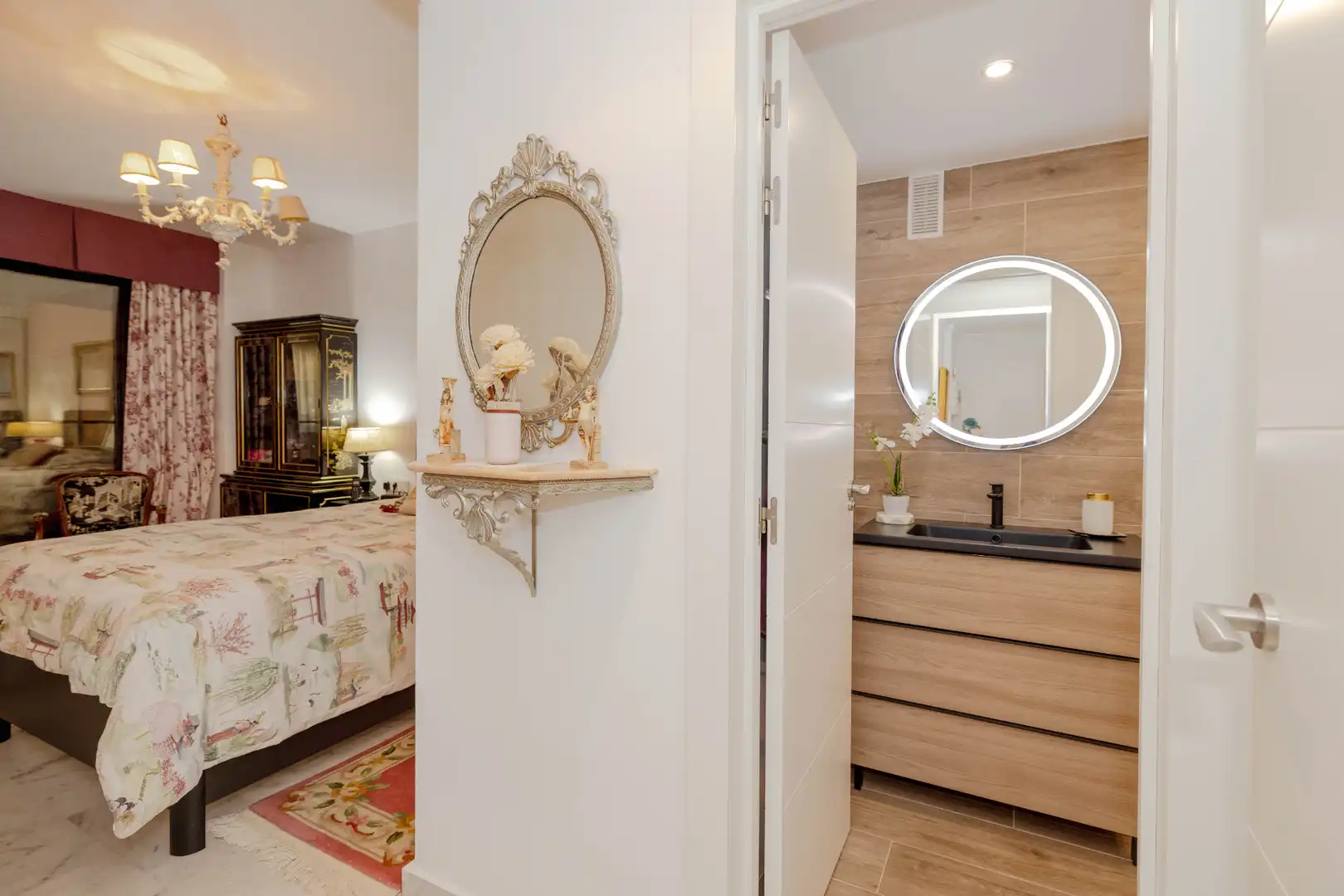 Bathroom of Ground floor for sale in Marbella  with Air Conditioner, Heating and Private garden