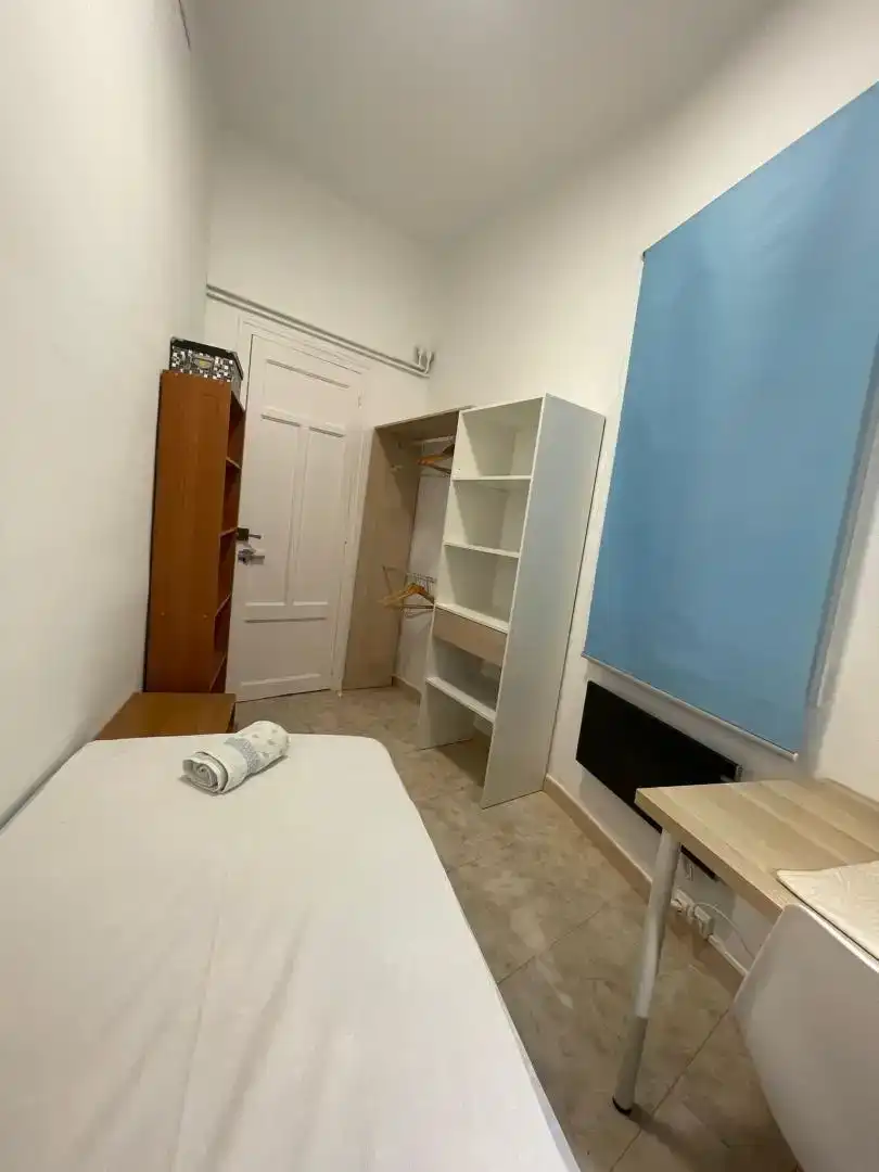 Habitación de Piso para compartir en Lleida con Amueblado