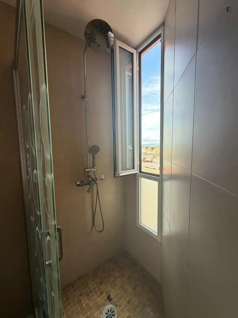 Baño de Apartamento de alquiler en Valencia con Aire acondicionado, Calefacción y Amueblado