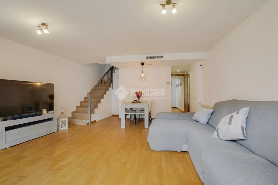 Wohnzimmer von Wohnung zum Verkauf in Sant Boi de Llobregat mit Klimaanlage, Heizung und Terrasse