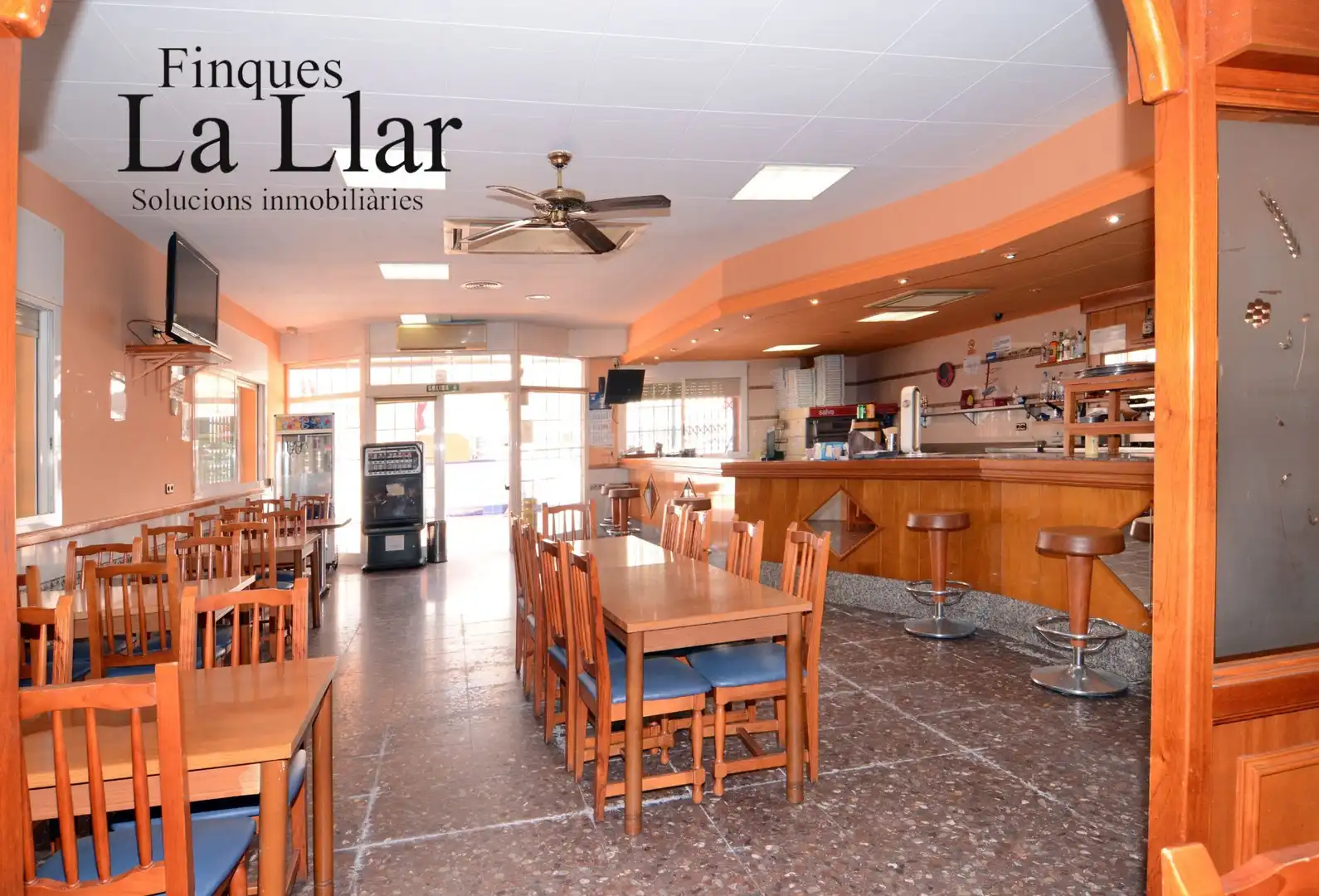 Commercial properties for sale in d'Ernest Lluch, Torrent Ballester