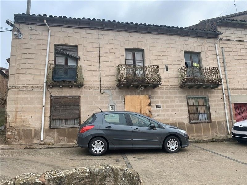 Casa adosada en venda a ESTEBAN MARTÍN SICILIA, Pampliega