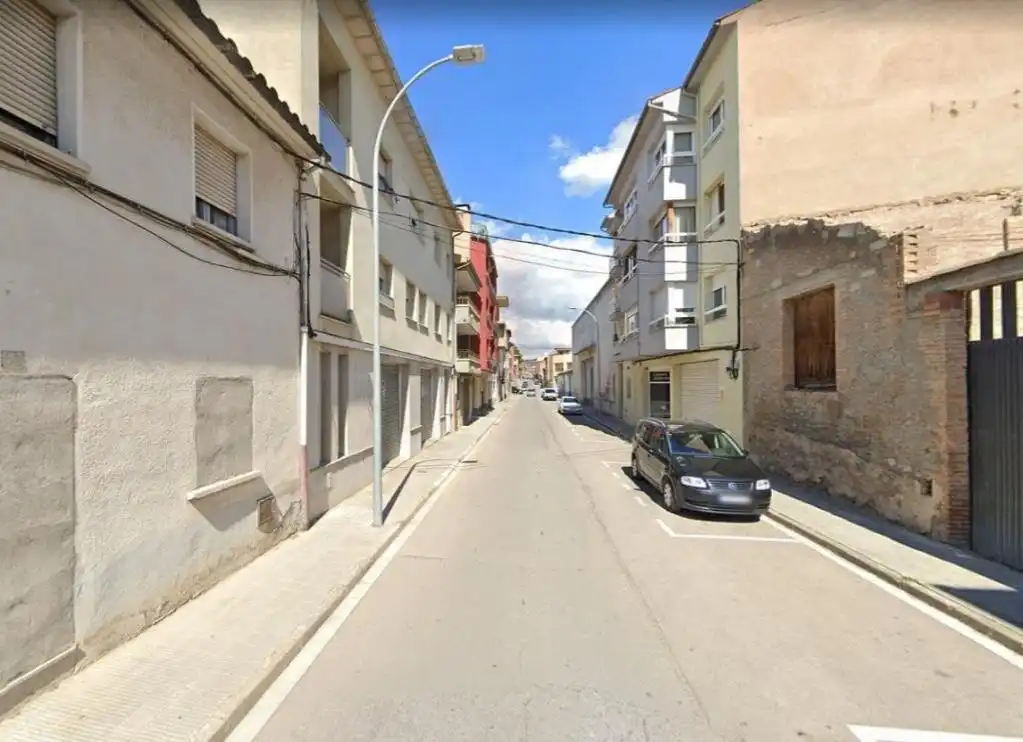 Vista exterior de Garatge en venda en Manlleu