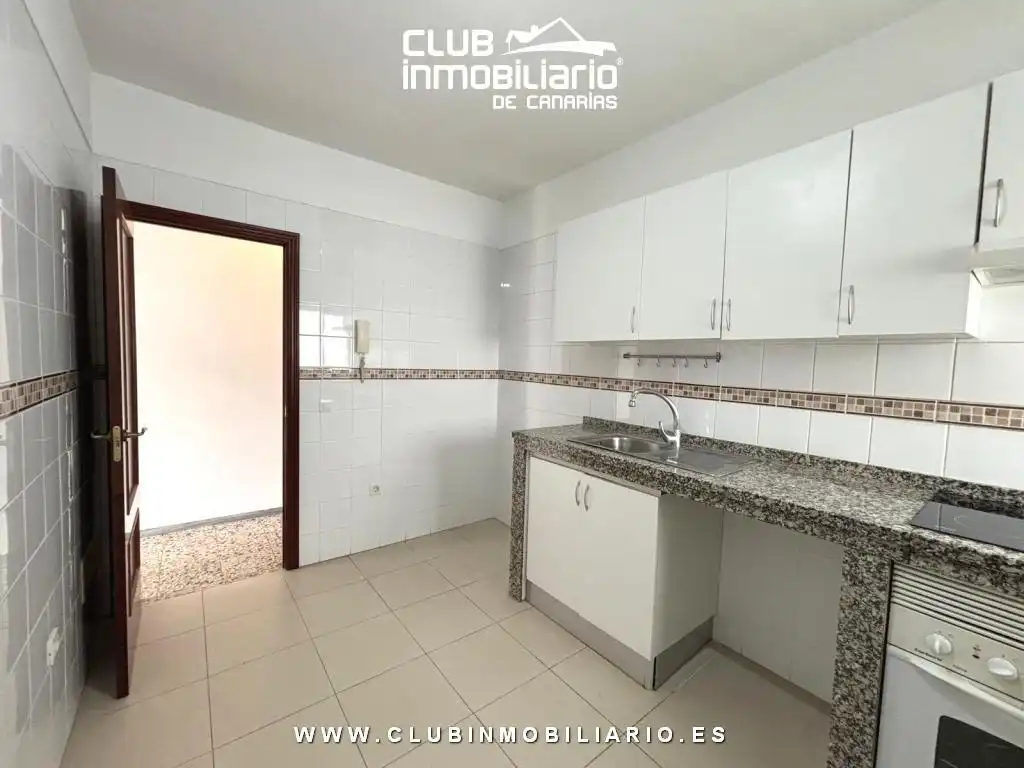 Flat for rent in Carretera General del sur, Tincer